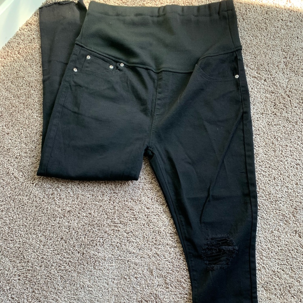Boohoo Maternity Ruby Raw Edge Ripped Skinny Jeans
